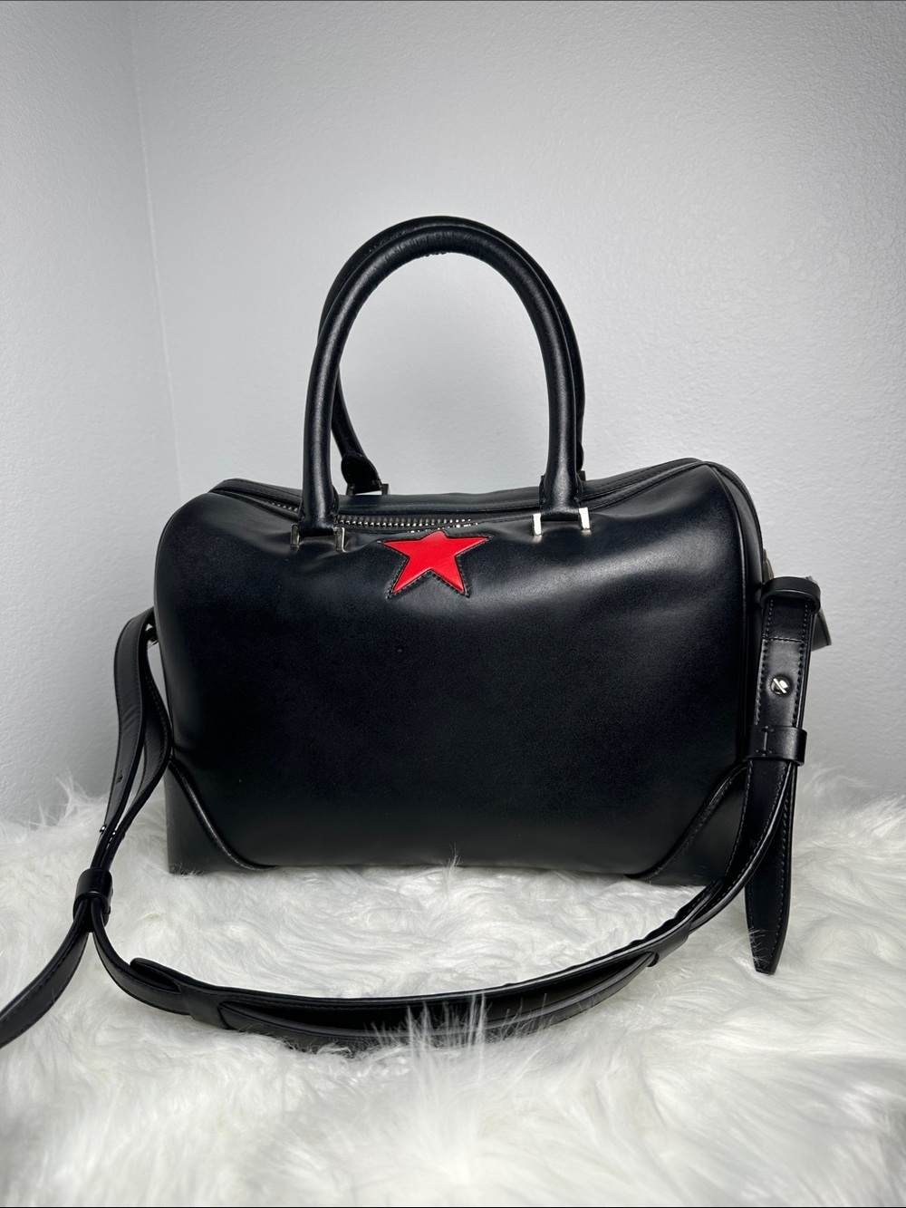 💯Authentic Givenchy Black Leather Star Satchel Crossbody Bag🍀 - Picture 16 of 16